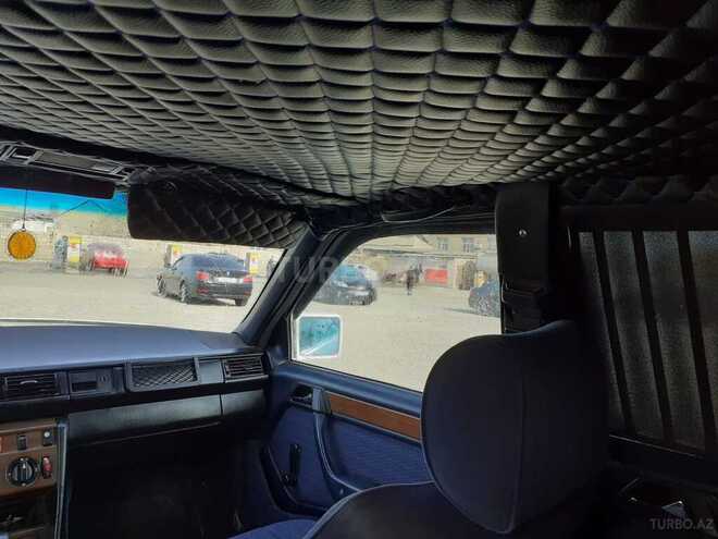 Mercedes E 250 1988, 625,890 km - 2.5 l - Masallı