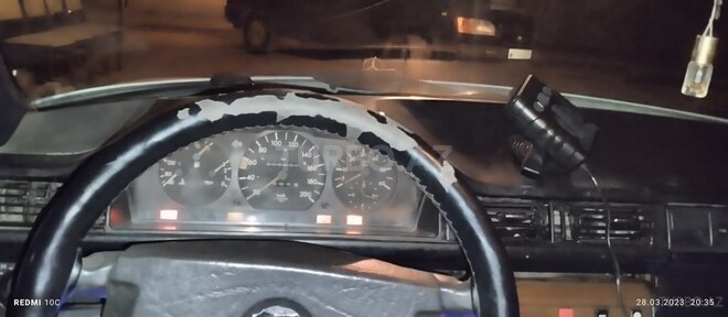 Mercedes E 250 1988, 625,890 km - 2.5 l - Masallı