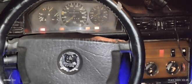 Mercedes E 250 1988, 625,890 km - 2.5 l - Masallı