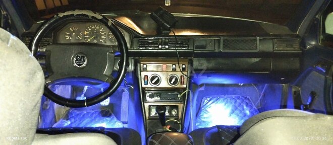 Mercedes E 250 1988, 625,890 km - 2.5 l - Masallı