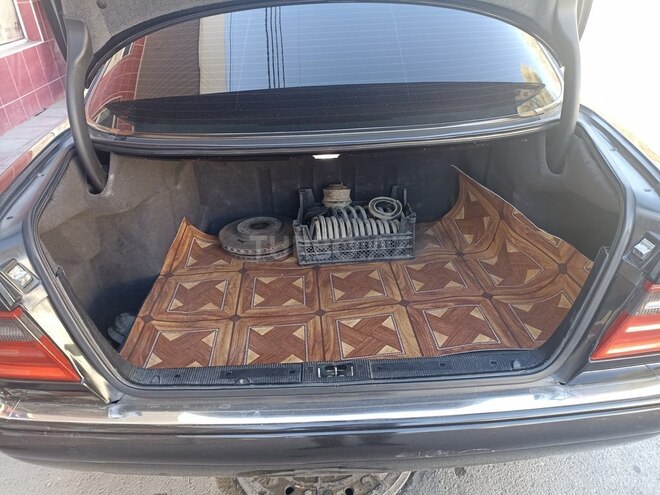Mercedes E 240 1998, 345,236 km - 2.4 l - Xaçmaz
