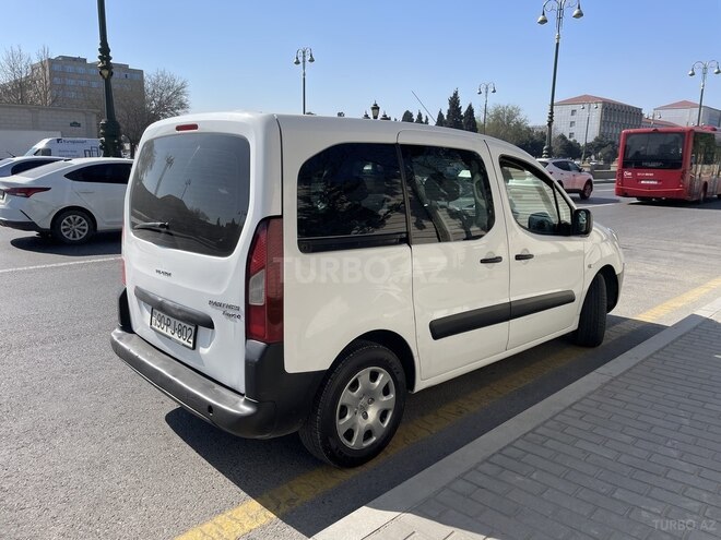 Peugeot Partner 2014, 228,000 km - 1.6 l - Bakı