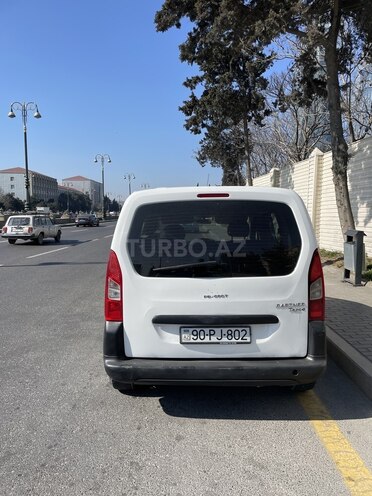 Peugeot Partner 2014, 228,000 km - 1.6 l - Bakı