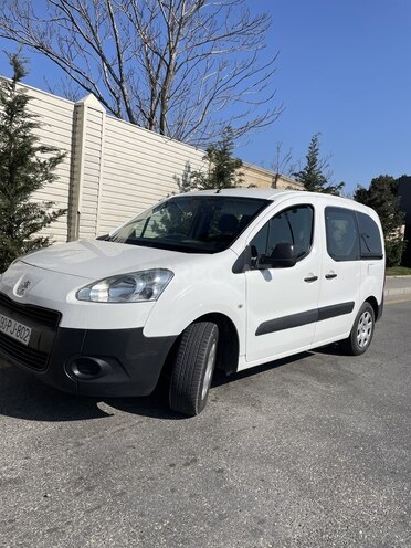 Peugeot Partner 2014, 228,000 km - 1.6 l - Bakı