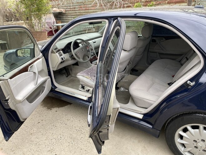 Mercedes E 240 2000, 370,000 km - 2.4 l - Sumqayıt
