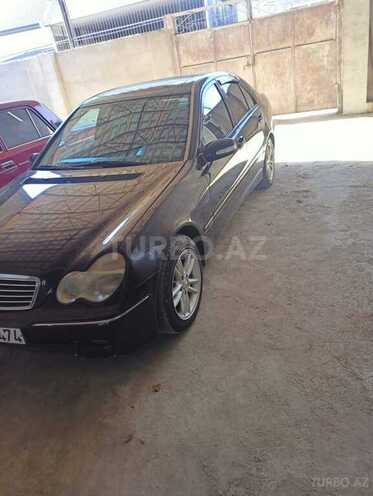 Mercedes C 240 2001, 142,365 km - 2.4 l - Xaçmaz