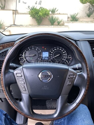 Nissan Patrol 2014, 153,200 km - 5.6 l - Bakı