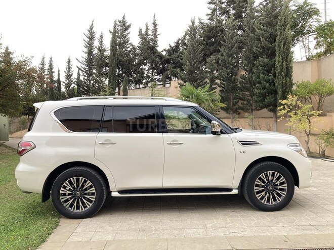 Nissan Patrol 2014, 153,200 km - 5.6 l - Bakı