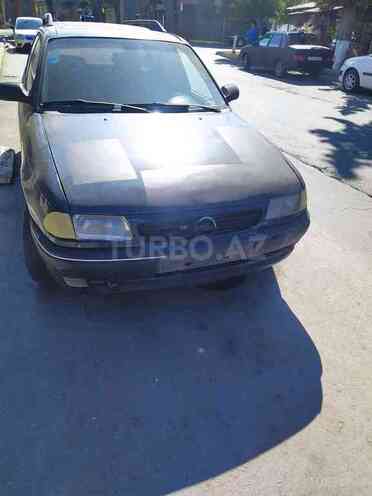 Opel Astra 1996, 492,000 km - 1.6 l - Zaqatala