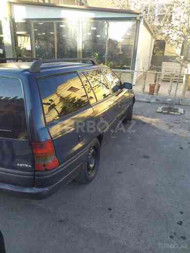 Opel Astra 1996, 492,000 km - 1.6 l - Zaqatala