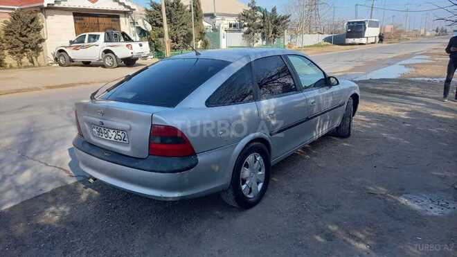 Opel Vectra 1997, 235,000 km - 1.8 l - Sumqayıt