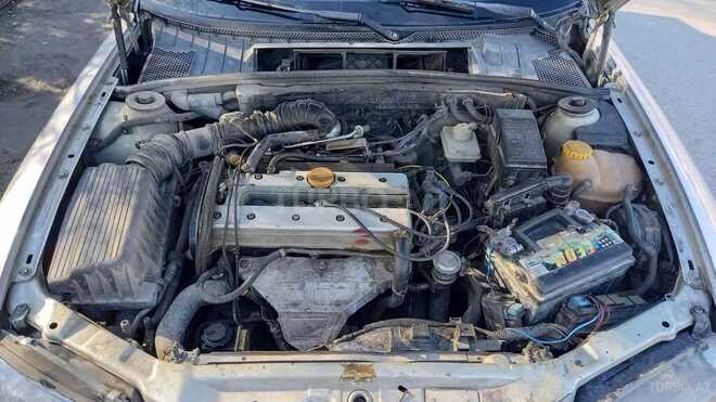 Opel Vectra 1997, 235,000 km - 1.8 l - Sumqayıt