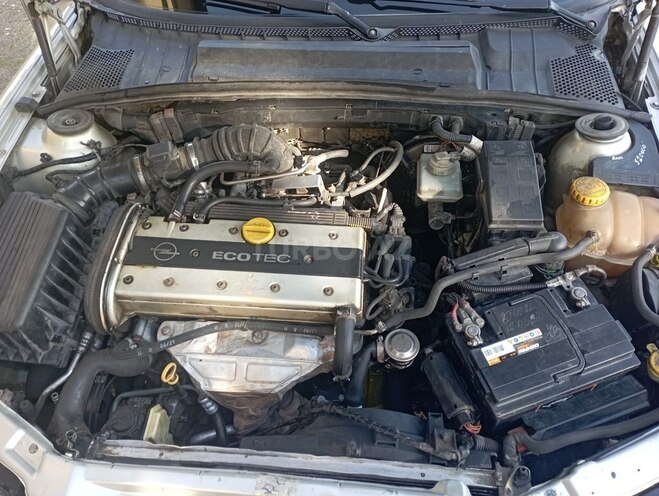 Opel Vectra 1997, 622,747 km - 1.8 l - Göygöl