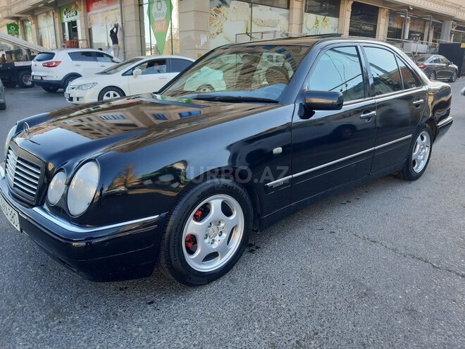 Mercedes E 220 1998, 243,000 km - 2.2 л - Bakı