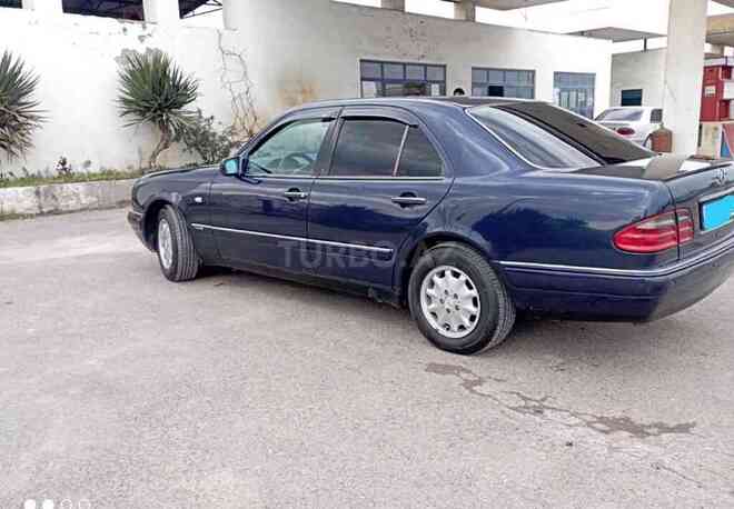 Mercedes E 200 1997, 260,000 km - 2.0 l - Bakı