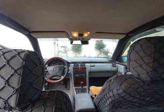 Mercedes E 200 1997, 260,000 km - 2.0 l - Bakı