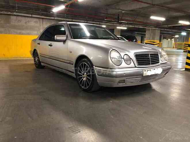 Mercedes E 320 1999, 350,000 km - 3.2 l - Bakı