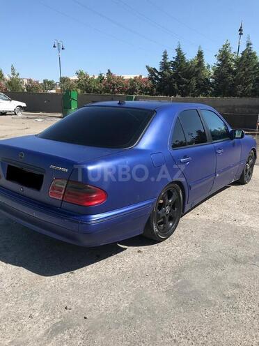 Mercedes E 270 2000, 420,000 km - 2.7 л - Sumqayıt