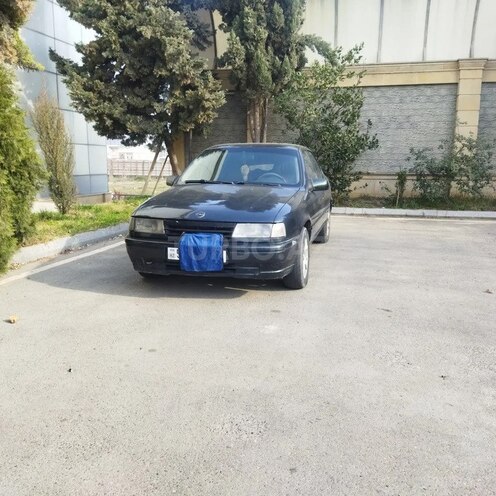 Opel Vectra 1992, 350,000 km - 1.8 л - Bakı