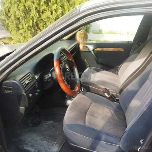 Opel Vectra 1992, 350,000 km - 1.8 л - Bakı