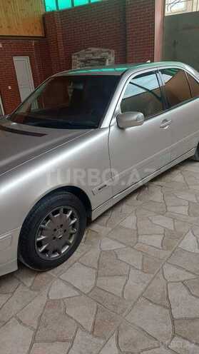 Mercedes E 220 2000, 314,000 km - 2.2 л - Bakı