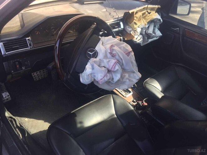 Mercedes E 220 1995, 538,421 km - 2.2 l - Bakı