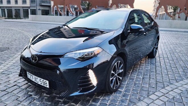 Toyota Corolla 2017, 16,900 km - 1.8 l - Bakı
