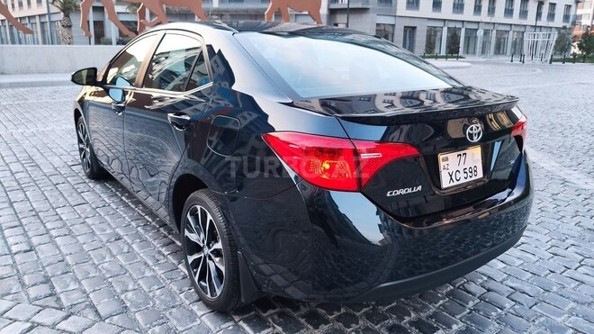 Toyota Corolla 2017, 16,900 km - 1.8 l - Bakı
