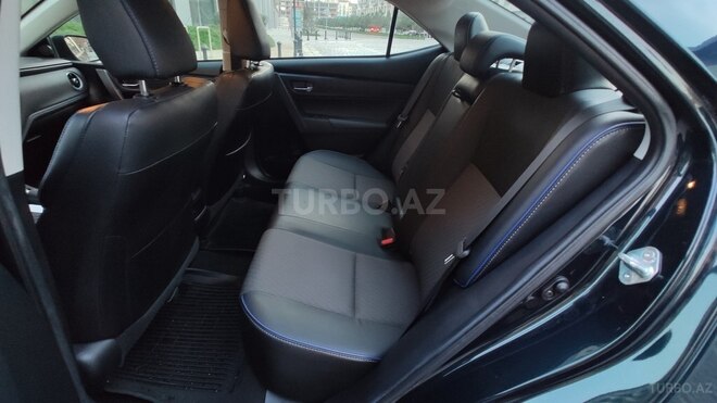 Toyota Corolla 2017, 16,900 km - 1.8 l - Bakı