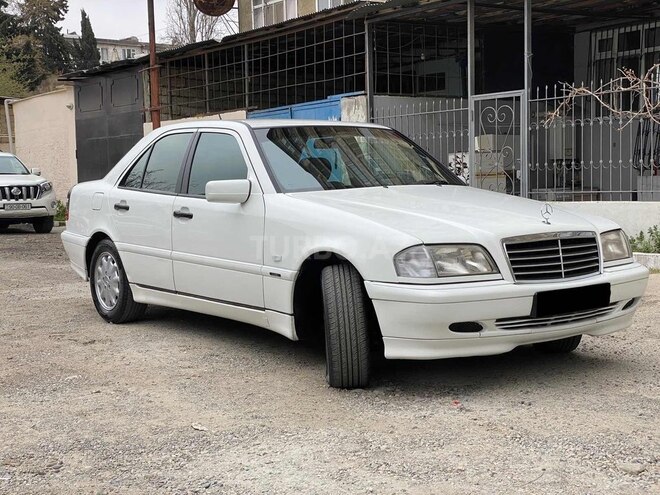 Mercedes C 220 1999, 255,000 km - 2.2 л - Bakı