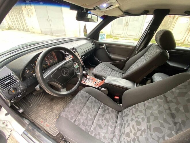 Mercedes C 220 1999, 255,000 km - 2.2 л - Bakı