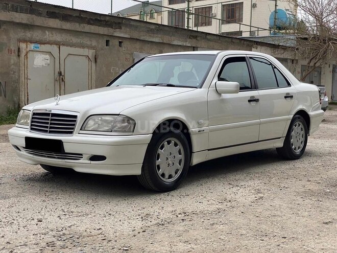 Mercedes C 220 1999, 255,000 km - 2.2 л - Bakı