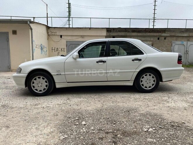 Mercedes C 220 1999, 255,000 km - 2.2 л - Bakı