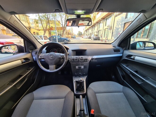 Opel Astra 2006, 131,200 km - 1.4 l - Bakı
