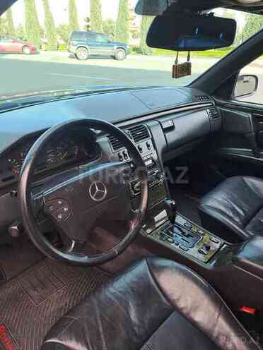 Mercedes E 200 1998, 422,000 km - 2.0 l - Gəncə