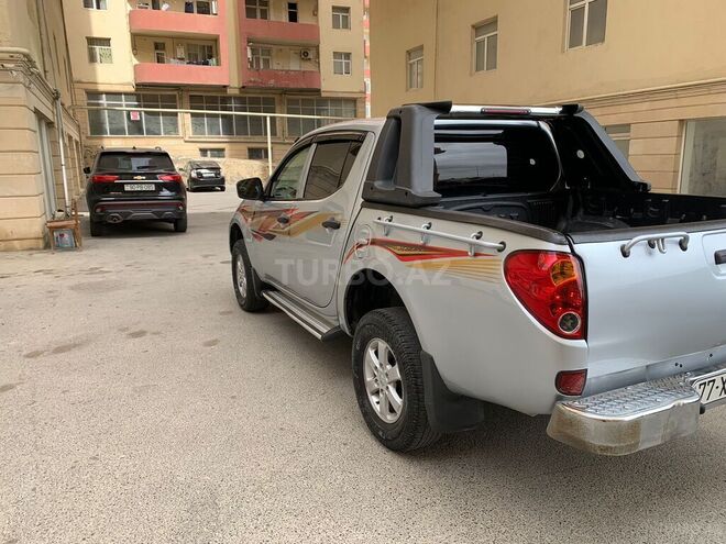 Mitsubishi L200 2012, 232,000 km - 2.5 l - Bakı