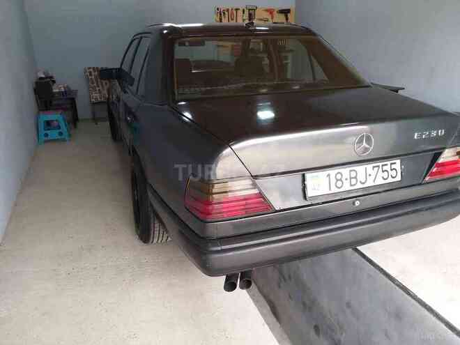 Mercedes E 230 1986, 265,809 km - 2.3 л - Bakı