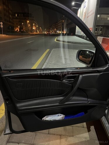 Mercedes E 280 2000, 217,776 km - 2.8 л - Bakı
