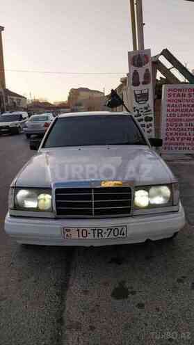 Mercedes E 220 1990, 100,000 km - 2.2 l - Bakı