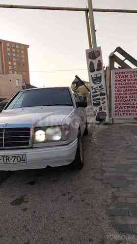 Mercedes E 220 1990, 100,000 km - 2.2 l - Bakı