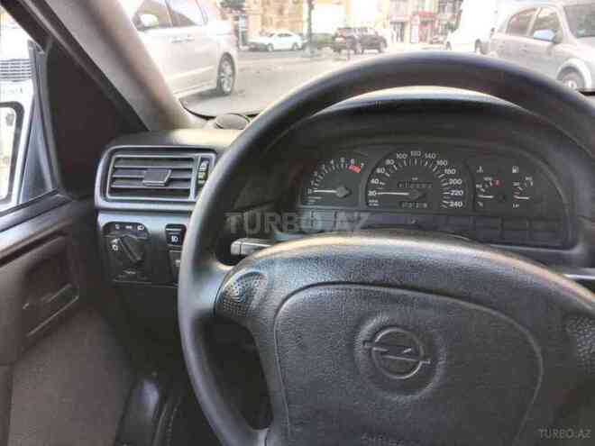 Opel Vectra 1994, 380,000 km - 2.0 l - Bakı