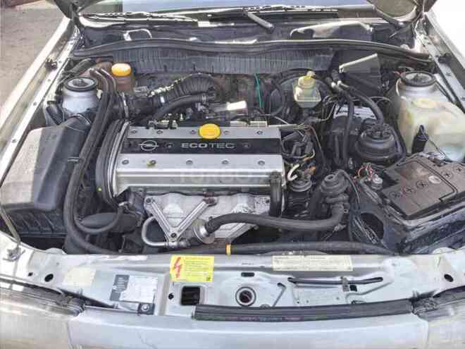 Opel Vectra 1994, 380,000 km - 2.0 l - Bakı