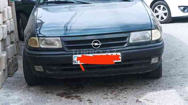 Opel Astra 1995, 236,542 km - 1.8 л - Bakı