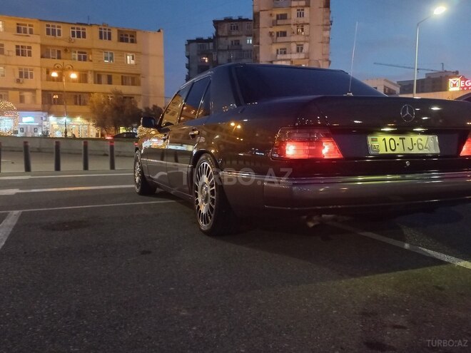 Mercedes E 230 1991, 174,000 km - 2.3 l - Bakı