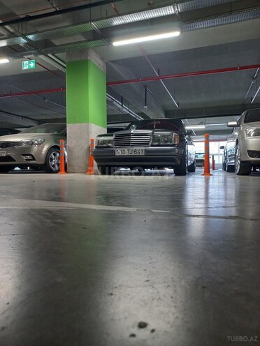 Mercedes E 230 1991, 174,000 km - 2.3 l - Bakı
