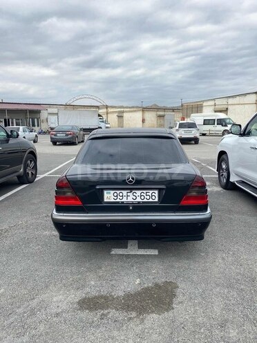 Mercedes C 240 1999, 320,000 km - 2.4 l - Bakı