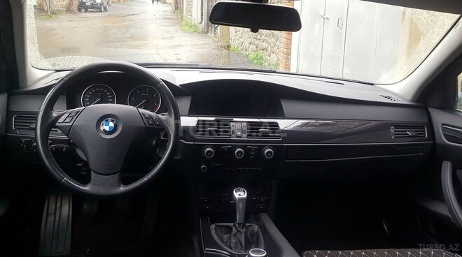 BMW 520 2008, 240,000 km - 2.0 l - Zaqatala