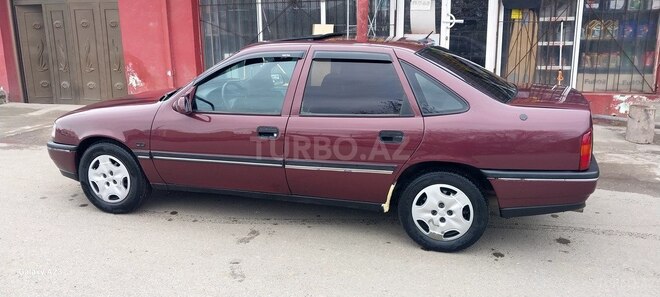 Opel Vectra 1991, 213,146 km - 2.0 l - Qazax