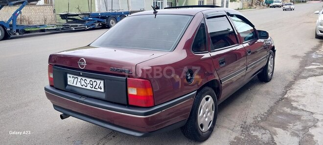 Opel Vectra 1991, 213,146 km - 2.0 l - Qazax