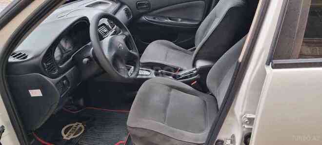 Nissan Sunny 2008, 175,000 km - 1.3 l - Bakı